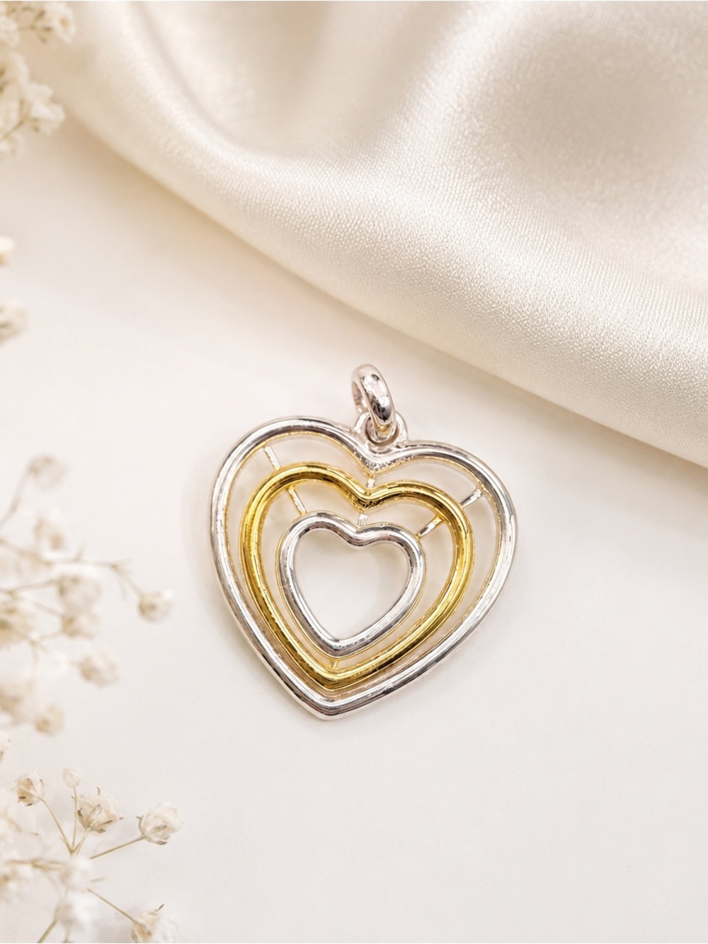 Bickie pendant with triple heart gold plating over silver 925